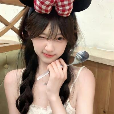 奥罗拉·蒂加登之谜:餐厅里的死亡